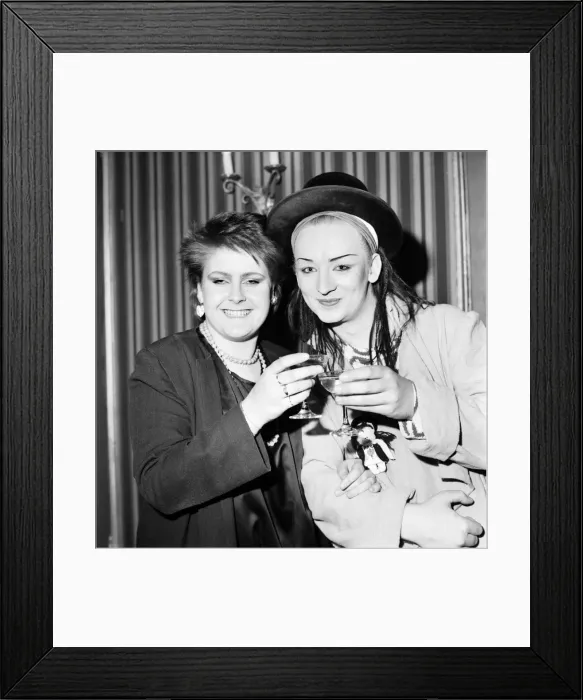 Framed Print : British Rock and Pop award at Londons Lyceum ballroom Framed Print : British Rock and Pop award at Londons Lyceum ballroom