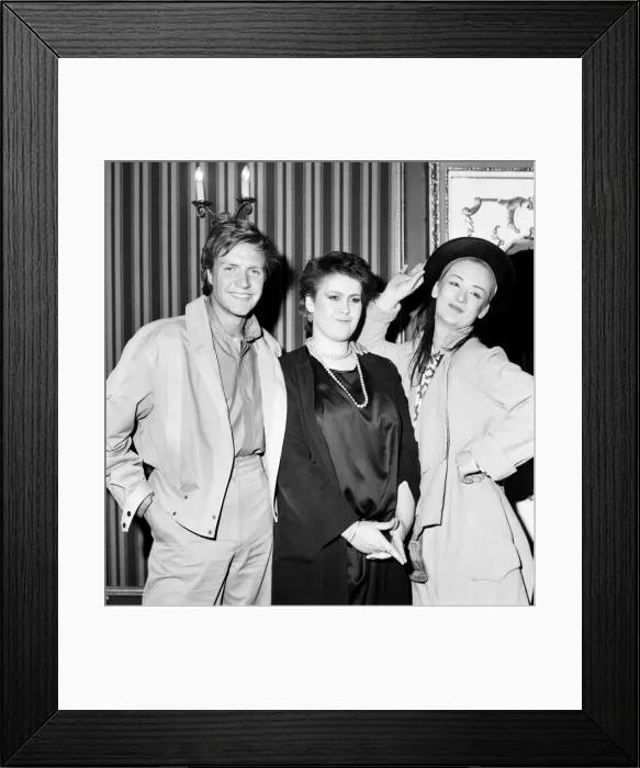 Framed Print : British Rock and Pop award at Londons Lyceum ballroom Framed Print : British Rock and Pop award at Londons Lyceum ballroom