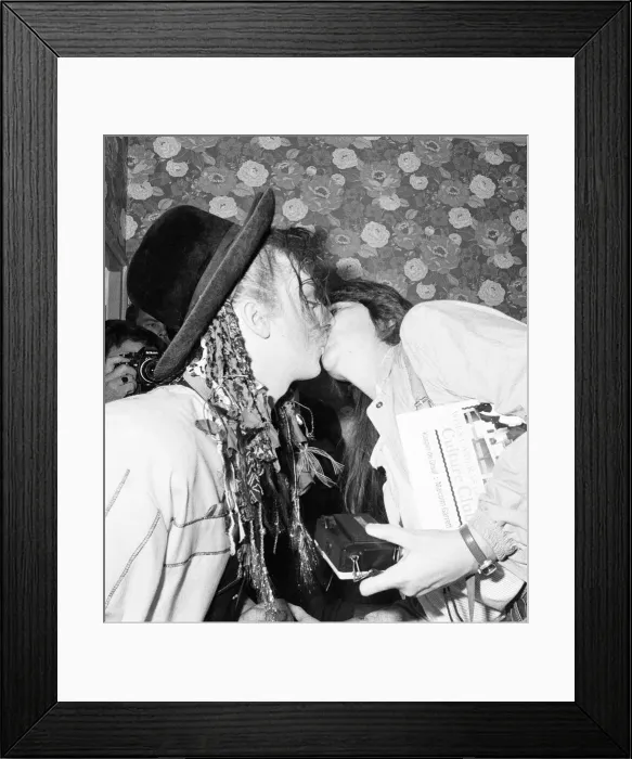 Framed Print : Boy George makes a publicity appearance at a bookshop in Brent Cross, London Framed Print : Boy George makes a publicity appearance at a bookshop in Brent Cross, London