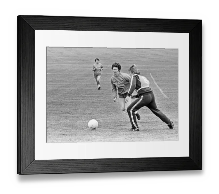 Framed Print : England Womens Football Team, pictured during training session ahead of their Framed Print : England Womens Football Team, pictured during training session ahead of their