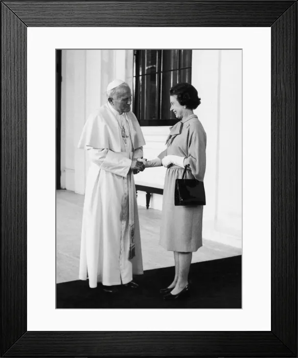 Framed Print : The Pope in Britain. Pope John Paul greets Queen Elizabeth II. 1st June 1982 Framed Print : The Pope in Britain. Pope John Paul greets Queen Elizabeth II. 1st June 1982