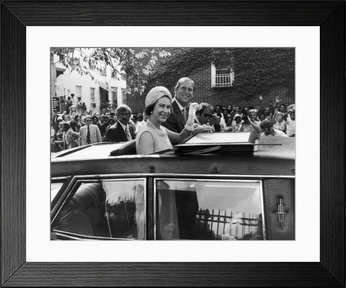 Framed Print : USA Tour. The Queen and The Duke of Edinburgh in Harlem, New York. 12th July 1976 Framed Print : USA Tour. The Queen and The Duke of Edinburgh in Harlem, New York. 12th July 1976