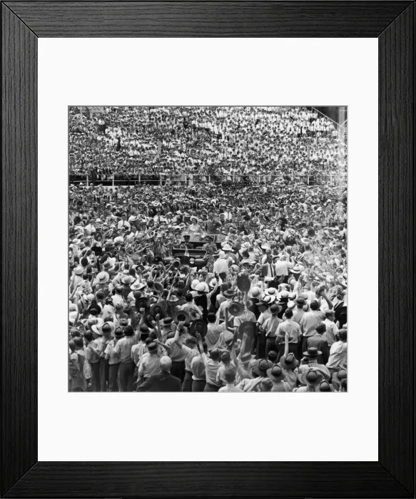 Framed Print : Royal Tour of Australia. The Queen and The Duke of Edinburgh drive through the crowds in Framed Print : Royal Tour of Australia. The Queen and The Duke of Edinburgh drive through the crowds in