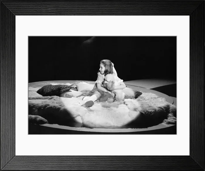 Framed Print : Lena Zavaroni, aged 11, who will be appearing on a BBC TV Special with The Batchelors Framed Print : Lena Zavaroni, aged 11, who will be appearing on a BBC TV Special with The Batchelors