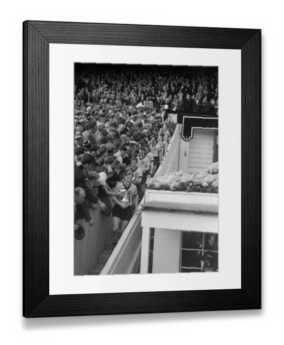 Framed Print : FA Cup Final 1960 at Wembley. Wolverhampton Wanderers 3 v. Blackburn Rovers 0