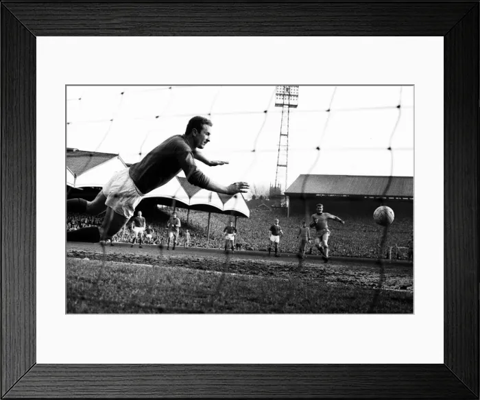 Framed Print : Wolverhampton Wanderers Vs. Manchester United 5th March 1966