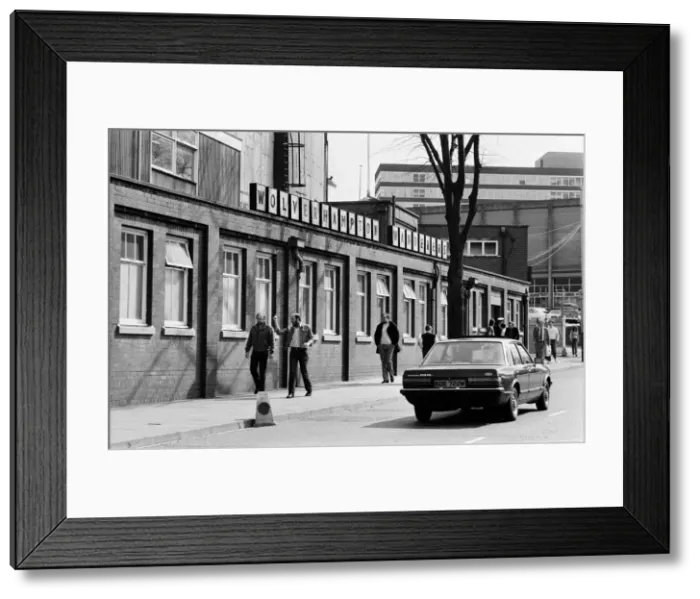 Framed Print : English Div 1 (old) Wolverhampton Wanderers 0 v. Ipswich Town 3 Framed Print : English Div 1 (old) Wolverhampton Wanderers 0 v. Ipswich Town 3