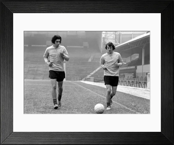 Framed Print : Wolverhampton Wanderers New Boys Geoff Palmer and Barry Powell at Molineux in training