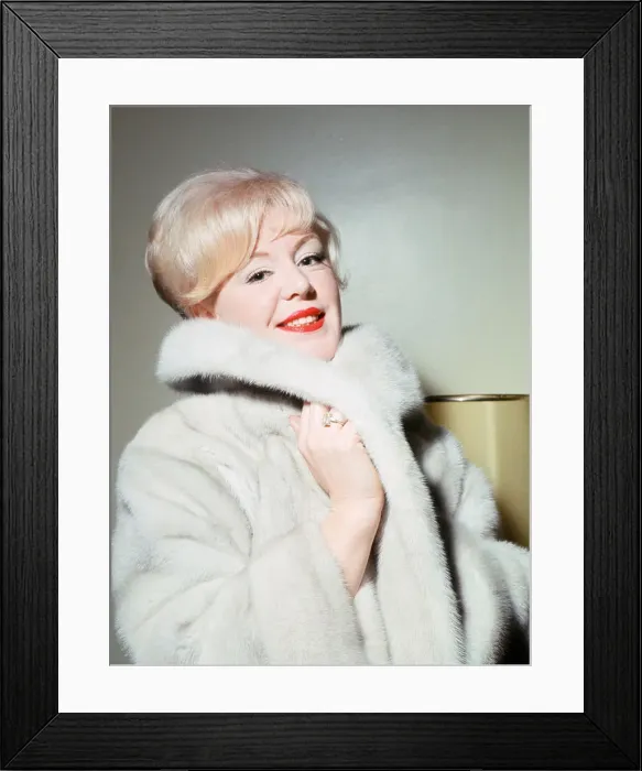 Framed Print : Singer Kathy Kirby showing off her new hairstyle. 24th November 1965