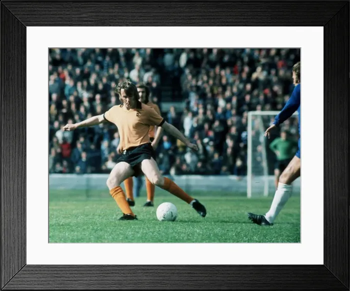 Framed Print : Wagstaffe of Wolves on the ball. Wolverhampton v Chelsea September 1973 Framed Print : Wagstaffe of Wolves on the ball. Wolverhampton v Chelsea September 1973