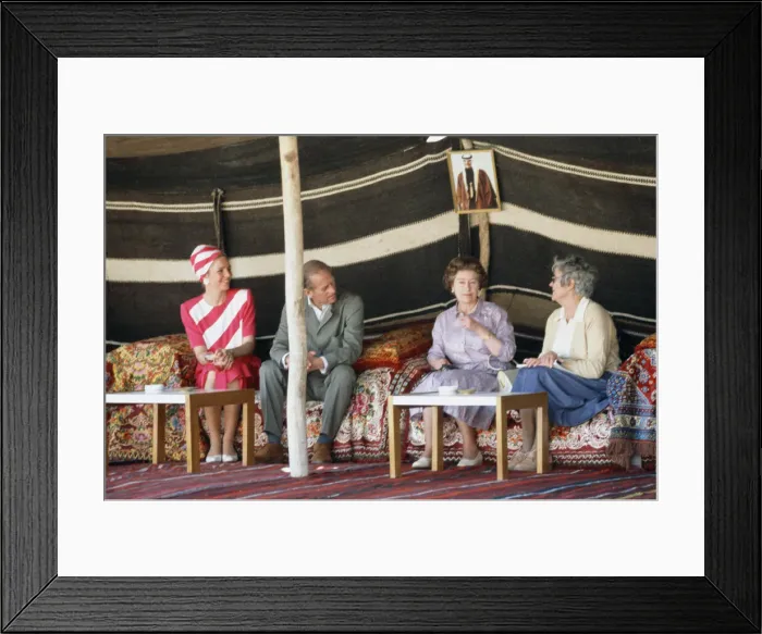 Framed Print : Tne Royal Visit of Queen Elizabeth II and Prince Philip, Duke of Edinburgh, to Petra