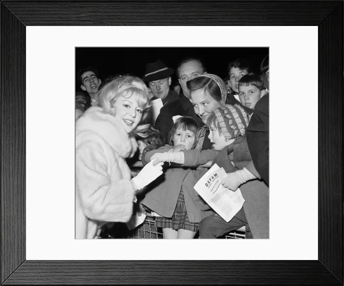 Framed Print : Celebrities including singer Kathy Kirby and Bruce Forsyth singing carols in Trafalgar Framed Print : Celebrities including singer Kathy Kirby and Bruce Forsyth singing carols in Trafalgar