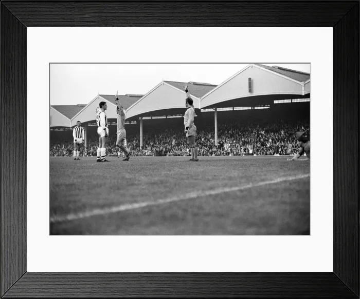Framed Print : Fulham v. Wolverhampton Wanderers. 19 August 1967