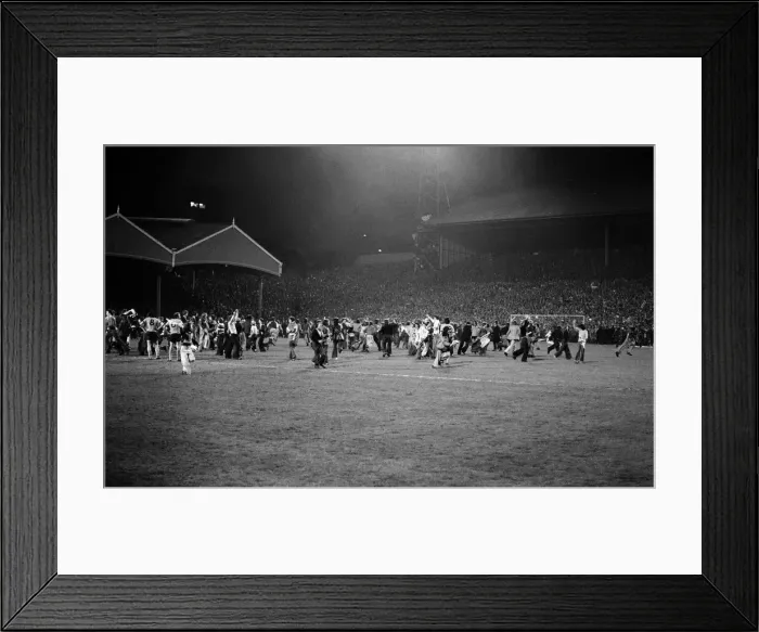 Framed Print : Wolverhampton Wanderers 1 v. Liverpool 3. Fans invade the pitch. 4th May 1976 Framed Print : Wolverhampton Wanderers 1 v. Liverpool 3. Fans invade the pitch. 4th May 1976