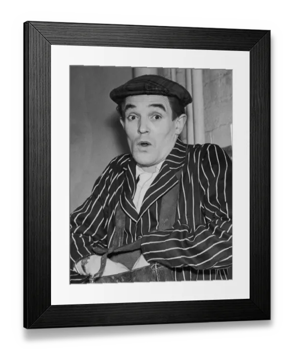 Framed Print : Scottish comedian and performer Jimmy Logan, March 1953 Framed Print : Scottish comedian and performer Jimmy Logan, March 1953