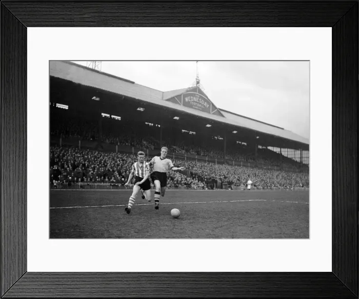 Framed Print : Football Sheffield Wednesday v Wolverhampton Wanderers Albert Quixall of Sheffield