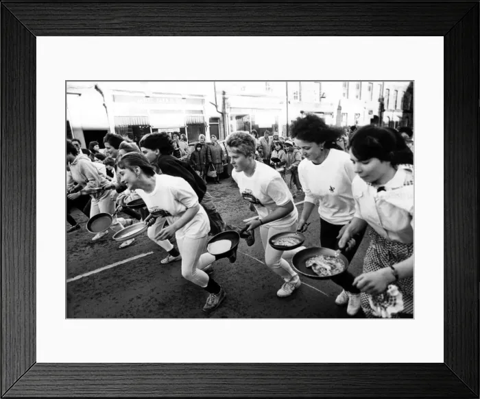 Framed Print : Competitors take part in the Alnwick Shrove Tuesday Pancake race 16 February 1988 Framed Print : Competitors take part in the Alnwick Shrove Tuesday Pancake race 16 February 1988