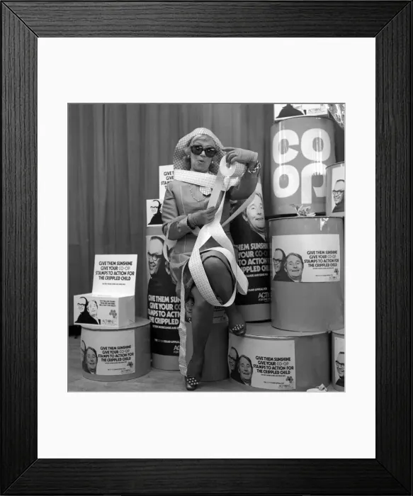 Framed Print : Singer Dorothy Squires in Newcastle on May 25, 1972, to launch an appeal for Action for Framed Print : Singer Dorothy Squires in Newcastle on May 25, 1972, to launch an appeal for Action for