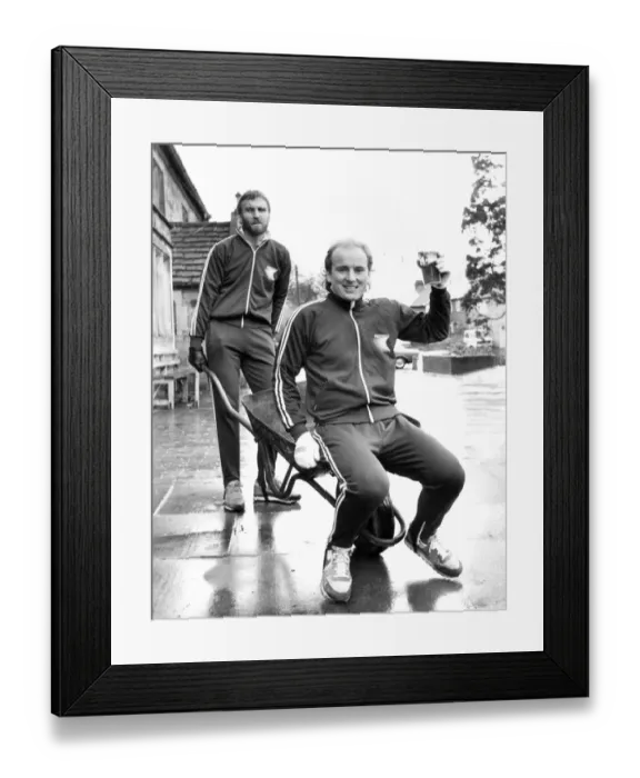 Framed Print : Winners of the New Years Day Blackbird Inn wheelbarrow race for charity in Ponteland