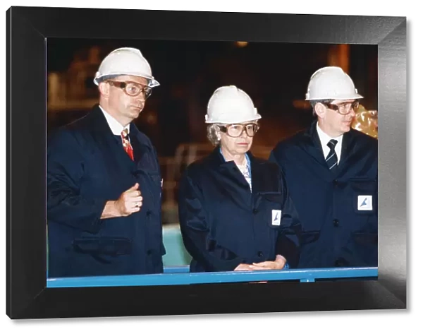 Queen Elizabeth II visits Alcans smelter in Lynemouth Local Caption 00090823