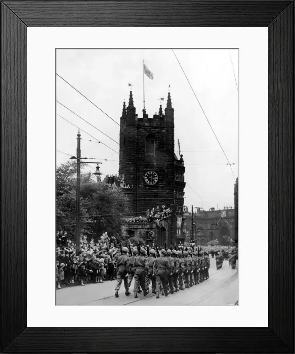 Framed Print : World War two victory parade - People find any vantage point they can to watch