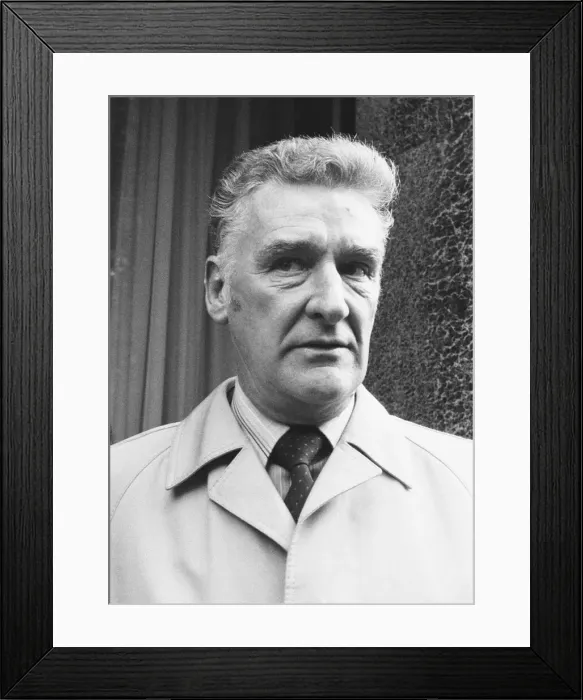 Framed Print : Donald Ginger'McCain, the trainer of three times Grand National winner Red