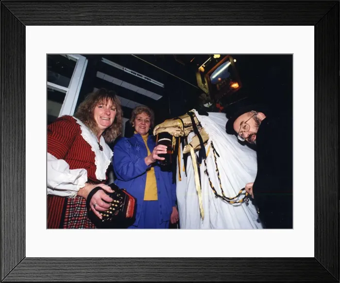 Framed Print : Mari Lwyd - Landlady of the Cross Inn, Llantrisant, Wendy Heal offers Pat Smith (left Framed Print : Mari Lwyd - Landlady of the Cross Inn, Llantrisant, Wendy Heal offers Pat Smith (left