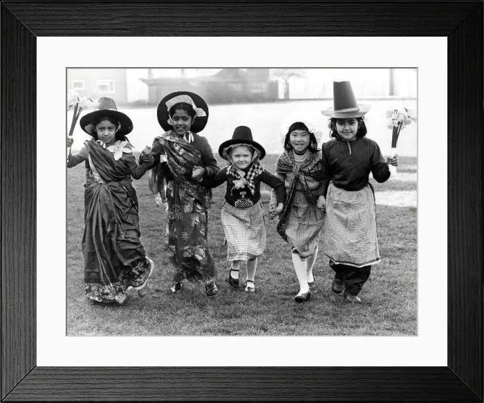 Framed Print : St Davids Day - St Mary the Virgin school, Butetown, Cardiff Framed Print : St Davids Day - St Mary the Virgin school, Butetown, Cardiff