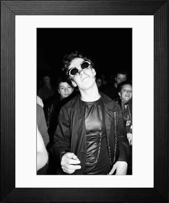 Framed Print : Punk Rockers at Woolwich. 12th June 1977 Framed Print : Punk Rockers at Woolwich. 12th June 1977
