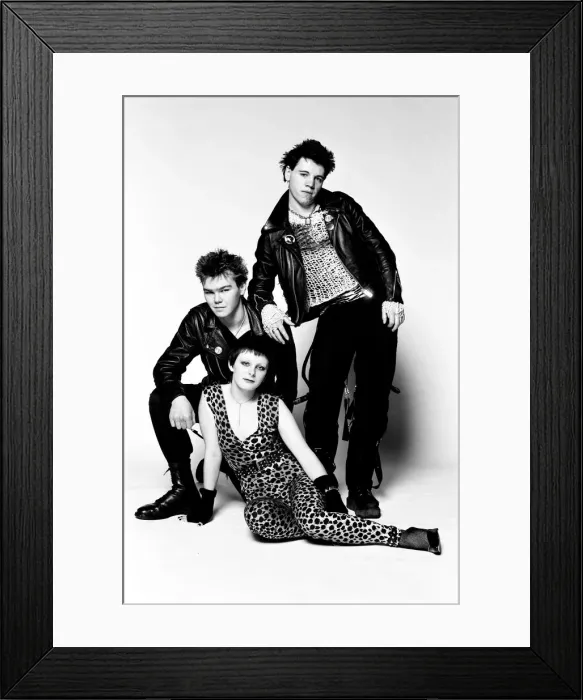 Framed Print : Punk Fans Andy, Jean Mahoney and her boyfriend Doug. 18th December 1977