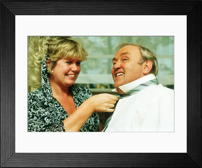Framed Print : Comedian Les Dawson with wife Tracy dbase MSI Framed Print : Comedian Les Dawson with wife Tracy dbase MSI