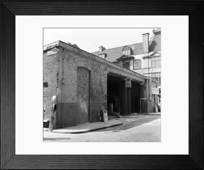 Framed Print : Construction of the new Mermaid Theatre at Puddle Dock, Upper Thames Street in London