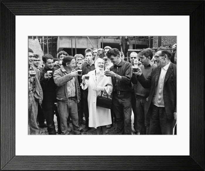 Framed Print : Dame Sybil Thorndike and her husband Lewis Casson attend the topping out ceremony