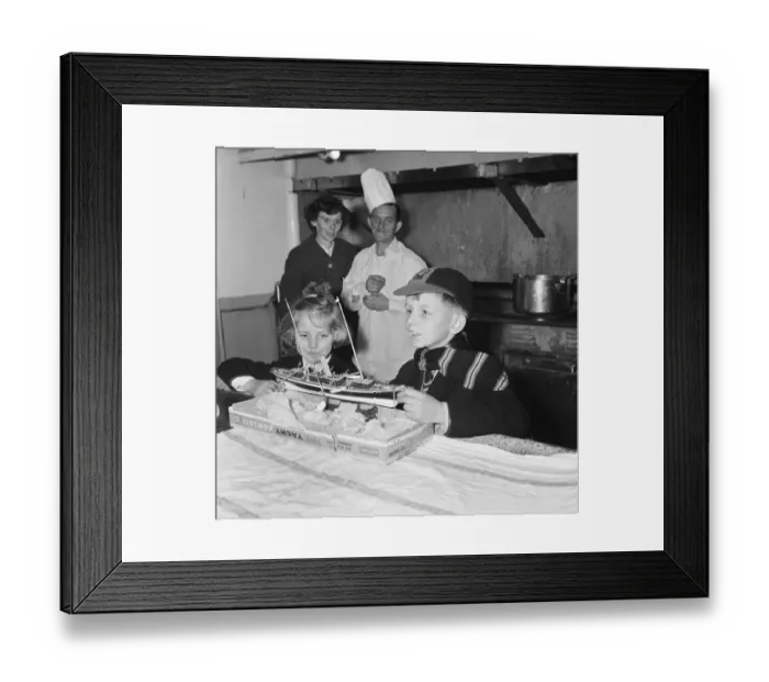 Framed Print : Mrs Sterry and her two children visit Mr Sterry, who works as an assistant crew cook Framed Print : Mrs Sterry and her two children visit Mr Sterry, who works as an assistant crew cook