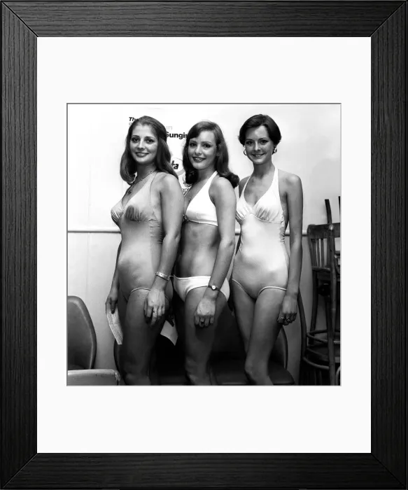 Framed Print : A traditional North East night on the town - The Sunday Sun Jack O Framed Print : A traditional North East night on the town - The Sunday Sun Jack O