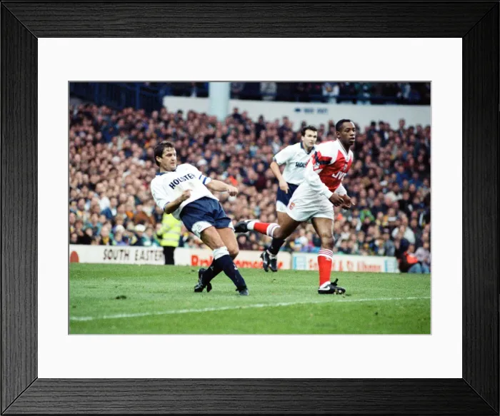 Framed Print : Tottenham v Arsenal premier league match at White Hart Lane, Saturday 12th December 1992