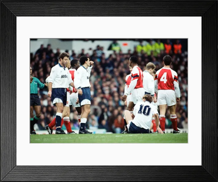 Framed Print : Tottenham v Arsenal premier league match at White Hart Lane, Saturday 12th December 1992 Framed Print : Tottenham v Arsenal premier league match at White Hart Lane, Saturday 12th December 1992