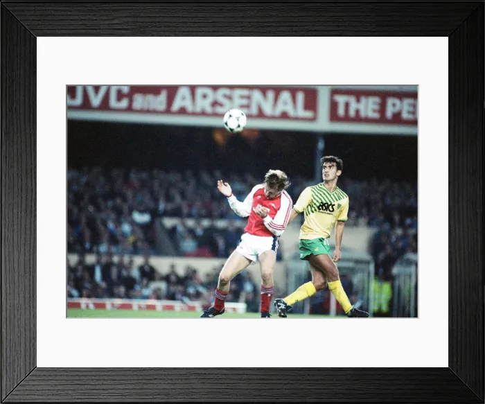 Framed Print : Arsenal v Norwich City, League match at Highbury, Saturday 4th November 1989