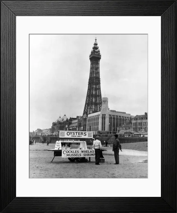 Framed Print : An Oyster stall selling shell fish on the beach in front of the iconic Blackpool Tower Framed Print : An Oyster stall selling shell fish on the beach in front of the iconic Blackpool Tower