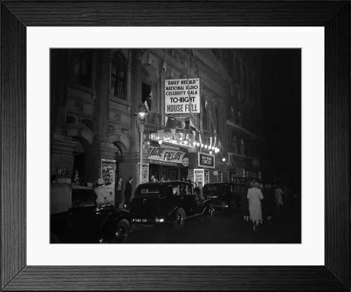 Framed Print : People arrive for The Daily Herald Radio Show at the London Palladium Framed Print : People arrive for The Daily Herald Radio Show at the London Palladium
