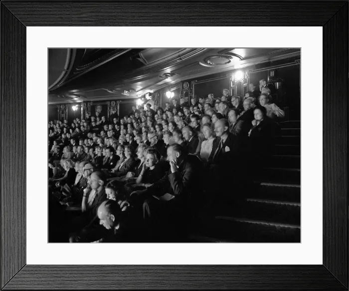 Framed Print : The Daily Herald Radio Show at the London Palladium. 2nd October 1949