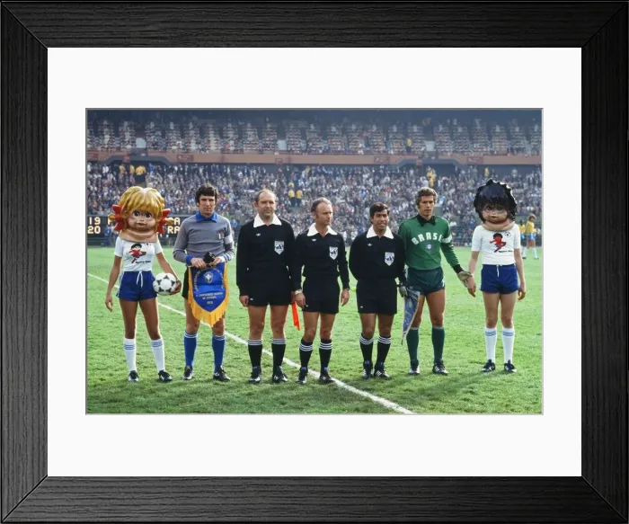Framed Print : Brazil v Italy, Third place match, 1978 FIFA World Cup, Estadio Monumental, Buenos Aires Framed Print : Brazil v Italy, Third place match, 1978 FIFA World Cup, Estadio Monumental, Buenos Aires