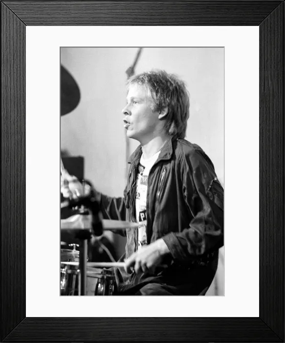 Framed Print : The Sex Pistols in Eindhoven, Holland. Johnny Rotten, Sid Vicious, Paul and Steve Jones Framed Print : The Sex Pistols in Eindhoven, Holland. Johnny Rotten, Sid Vicious, Paul and Steve Jones