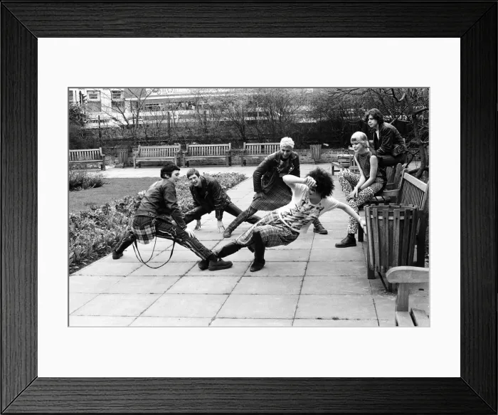 Framed Print : Young Punks posing. 30th March 1980
