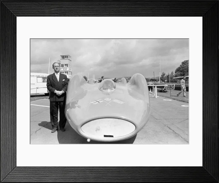 Framed Print : Donald Campbell and Bluebird at Goodwood in Sussex, 18th July 1960 Framed Print : Donald Campbell and Bluebird at Goodwood in Sussex, 18th July 1960