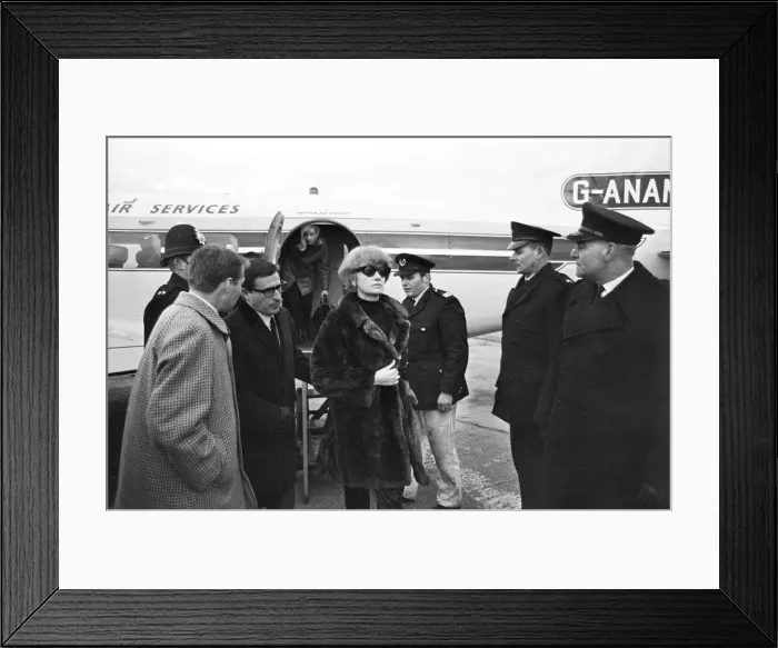 Framed Print : Donald Campbell Death, 4th January 1967. Pictured Framed Print : Donald Campbell Death, 4th January 1967. Pictured