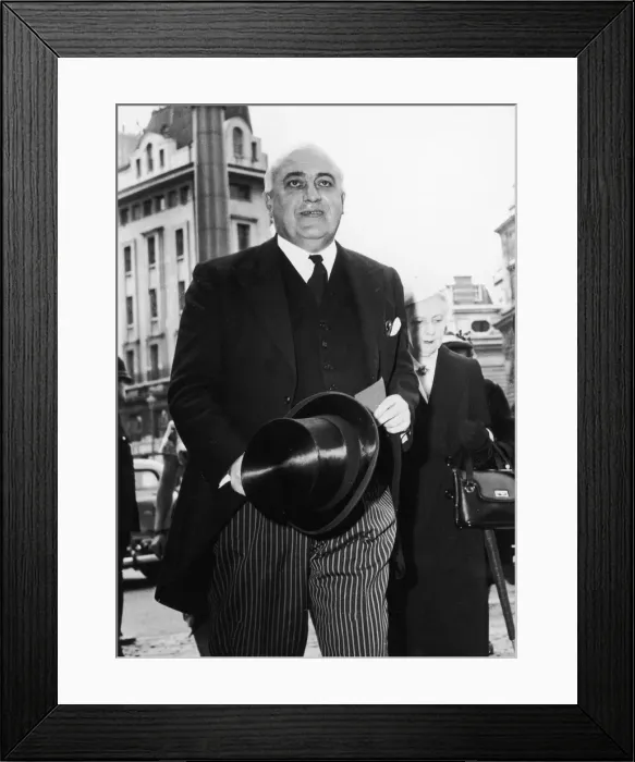 Framed Print : The lord Chancellor Lord Kilmuir ( David Maxwell Fyffe) seen here attending Framed Print : The lord Chancellor Lord Kilmuir ( David Maxwell Fyffe) seen here attending