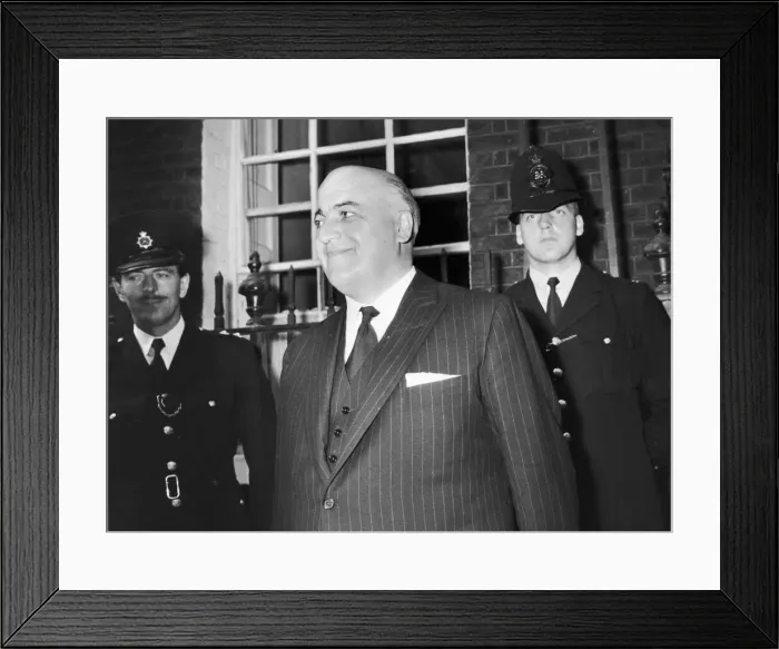 Framed Print : Lord Kilmuir Lord Chancellor (Sir David Maxwell Fyffe) seen here outside 10 Downing