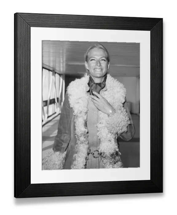 Framed Print : Singer Nina ( Nina, Baroness van Pallandt ) seen here at Heathrow Airport before