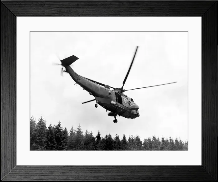 Framed Print : A RAF search and rescue Westland Sea King helicopter. 15 / 08 / 1986 Framed Print : A RAF search and rescue Westland Sea King helicopter. 15 / 08 / 1986